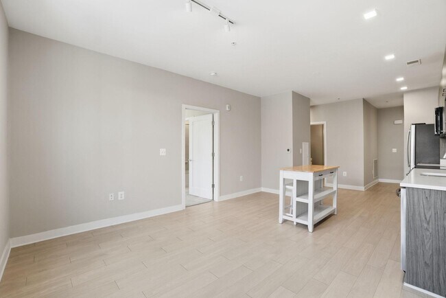 Building Photo - 989 S Buchanan St