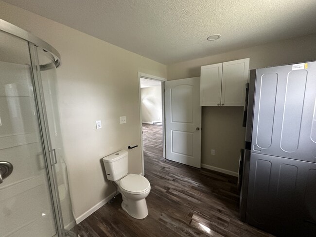 Building Photo - 512 Collins Ave