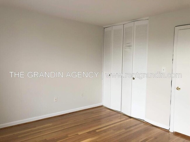 Building Photo - 1803 Grandin Rd SW
