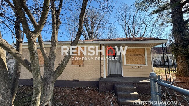 Building Photo - 1242 Airways Blvd