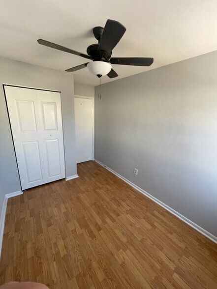 Building Photo - 1005 Walnut Ridge Est