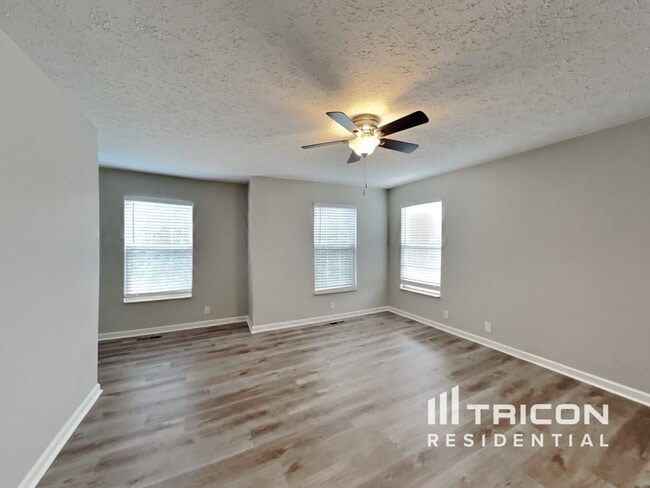 Building Photo - 1022 Ridge Trail