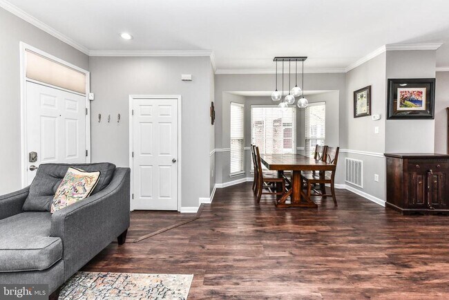 Building Photo - 6109 Madison Crest Ct