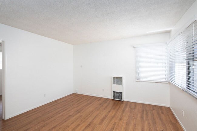 Building Photo - Spacious 1 Bedroom with Parking | Just One...