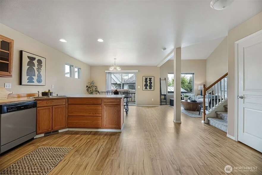 Building Photo - 9323 4th Ave W