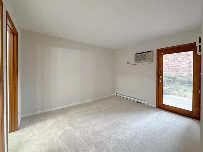 Building Photo - 4303 W Shamrock Ln