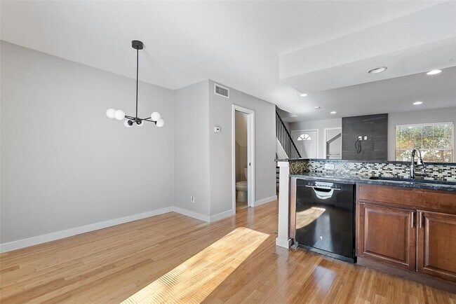 Building Photo - 3601 Menchaca Rd