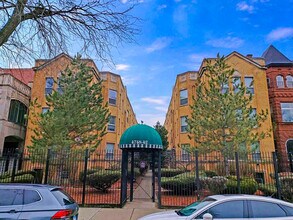 Building Photo - 4748 S Drexel Blvd
