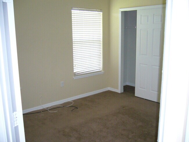 Building Photo - 1807 Island Walk Dr