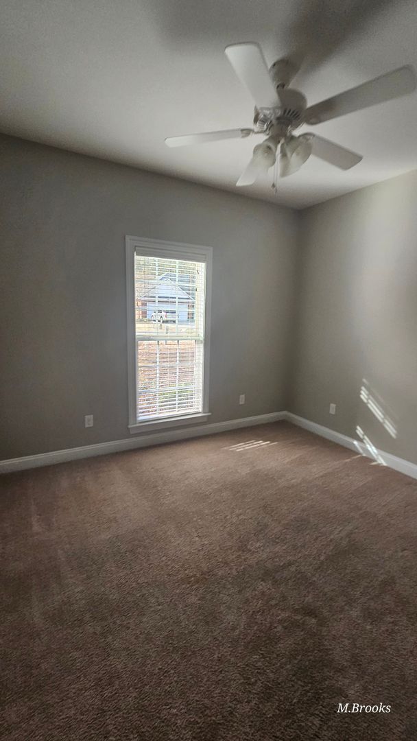 Building Photo - Beautiful 3/2 located in Valdosta