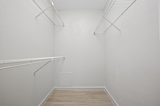 Building Photo - 1311 Antoine Dr