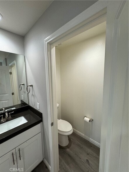 Building Photo - 501 Villa Way
