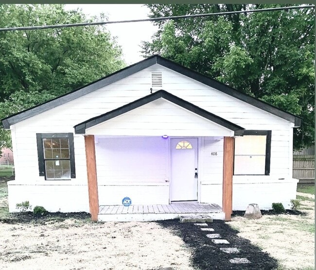 Building Photo - 408 Bowen Ave