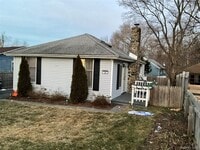 Building Photo - 24 Cooledge Dr