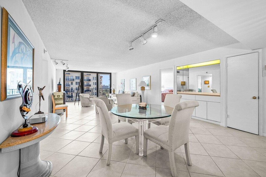 Building Photo - 3460 S Ocean Blvd