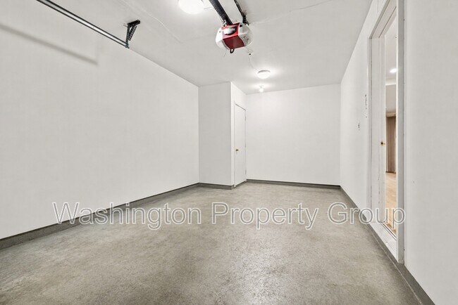 Building Photo - 4267 Fox Lake Dr