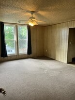 Building Photo - 120 Maple Ave