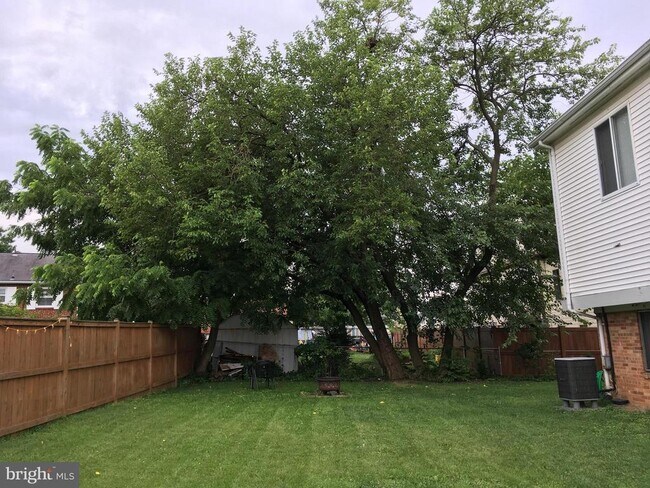 Building Photo - 1712 12th St S