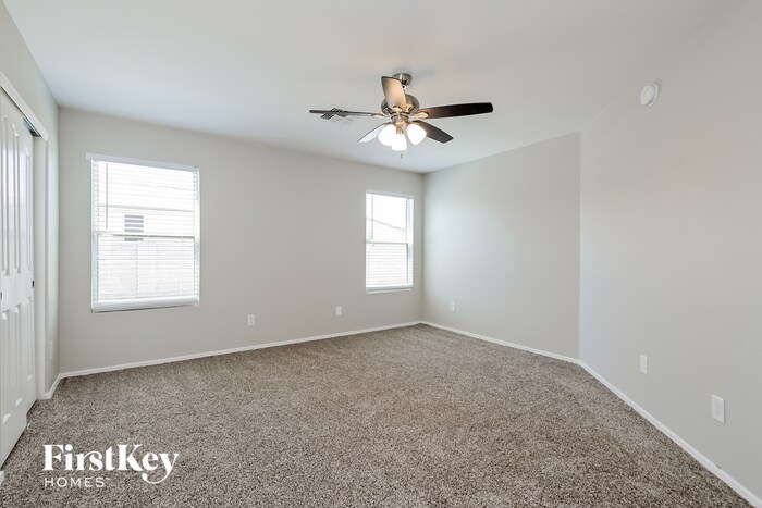 Building Photo - 5747 W King Snake Dr