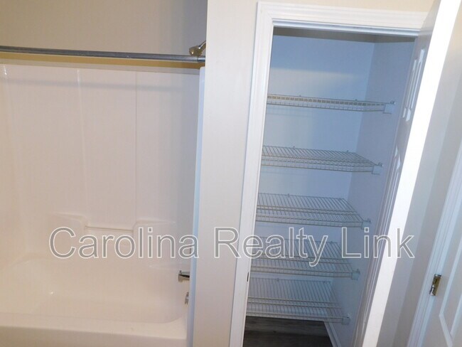 Building Photo - 3131 Decapolis Dr