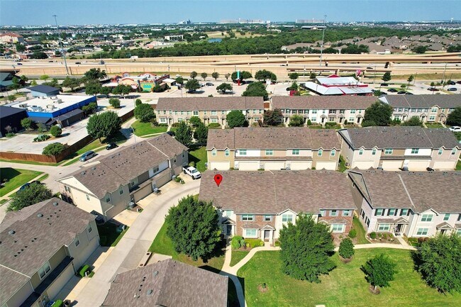 Building Photo - 6900 Carrington Ln