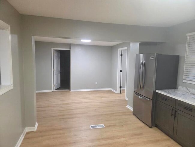 Building Photo - 989 W 1080 N