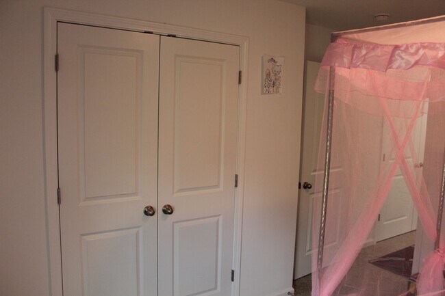 Building Photo - "Coming Soon" Beautiful 5 BR in Danville!