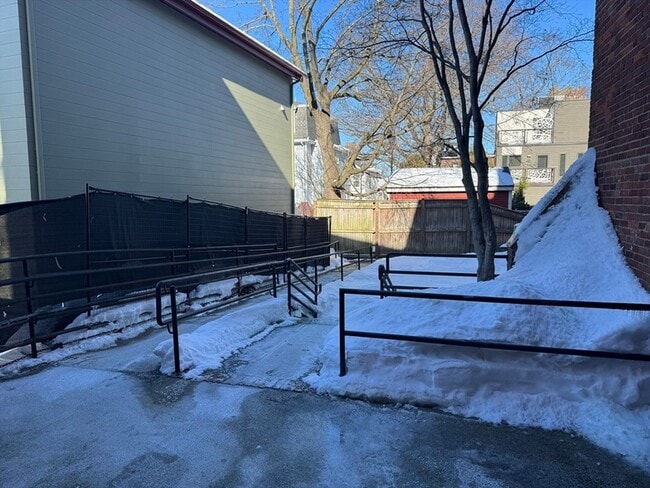 Building Photo - 253 Norfolk St