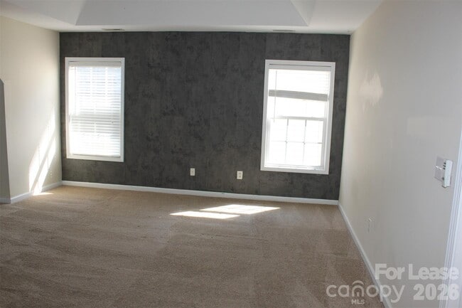 Building Photo - 9651 Laurie Ave NW