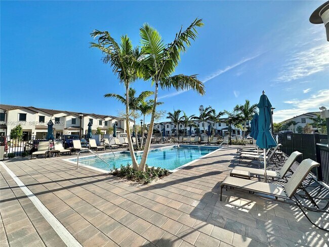 Building Photo - 255 SW 159th Dr