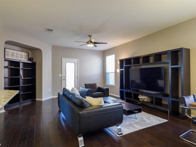 Building Photo - 1509 Berlin Ln