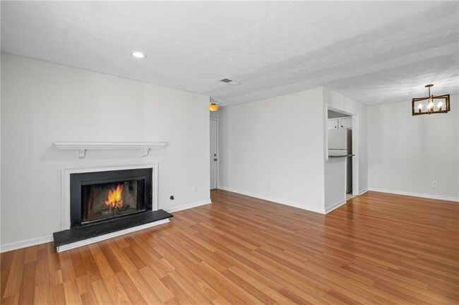 Building Photo - 1809 Augusta Dr