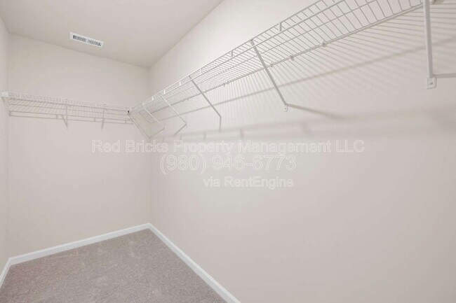 Building Photo - 10132 Chatham Run Ln