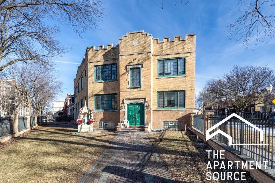 Building Photo - 3107 N Harding Ave