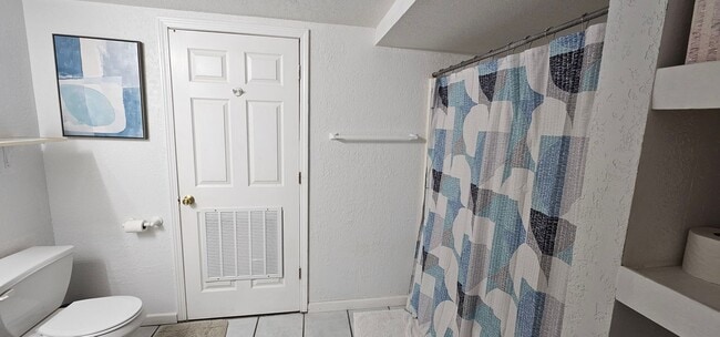 Building Photo - 4162 Whitehall Dr