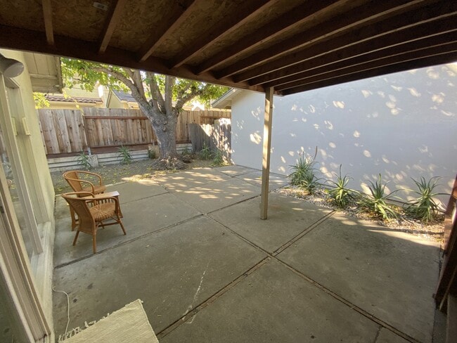 Building Photo - 7349 Starward Dr