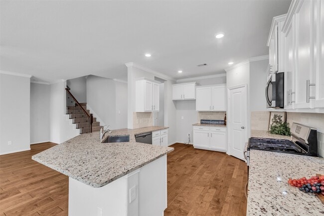 Building Photo - 4718 Misty Ranch Dr