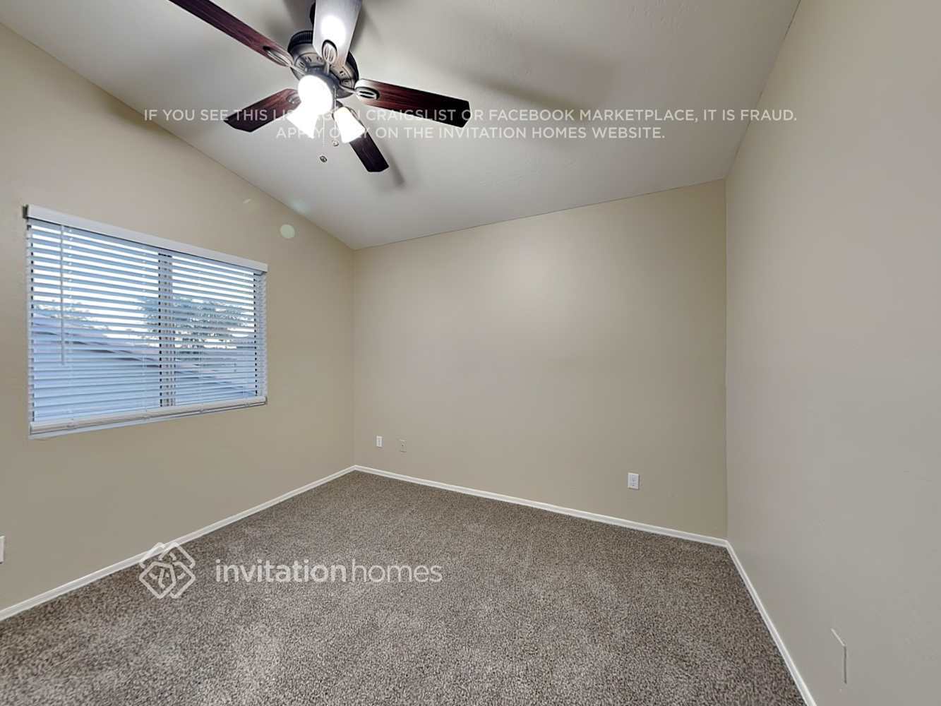 Building Photo - 8802 E University Dr