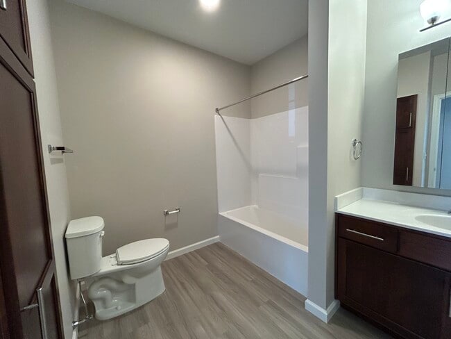 Bathroom - Carmany Place Apartments