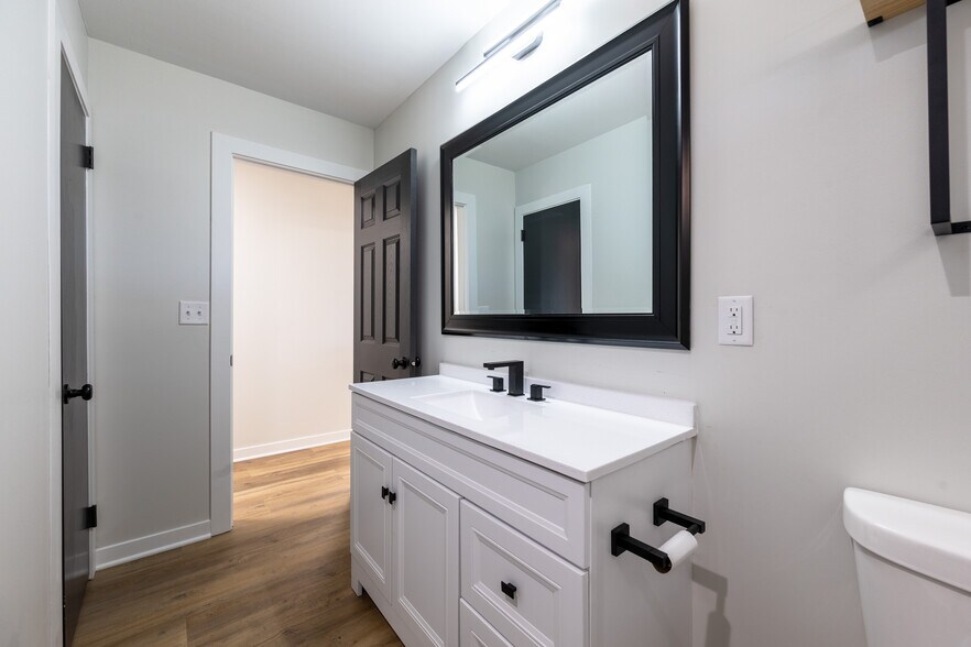 Building Photo - 4670 Frederick St