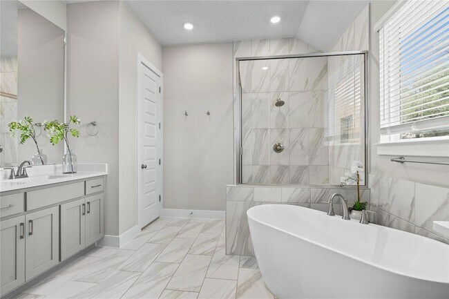 Building Photo - 533 Mallow Rd