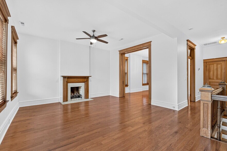 Living room - 2722 Armand Pl