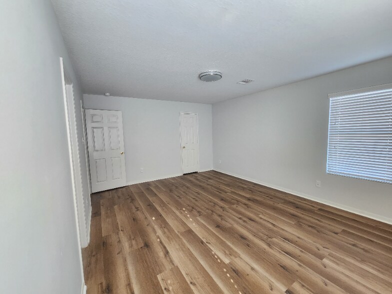 Building Photo - 17923 Egret Lake Way