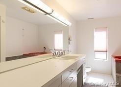 Building Photo - 3 Artesian Way