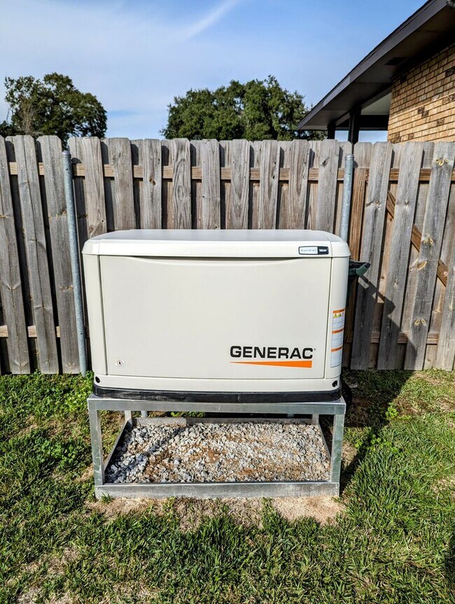 Building Photo - Updated 3/2 in Scott with Country Views!