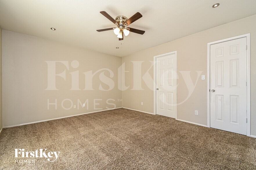 Building Photo - 3350 S George Dr