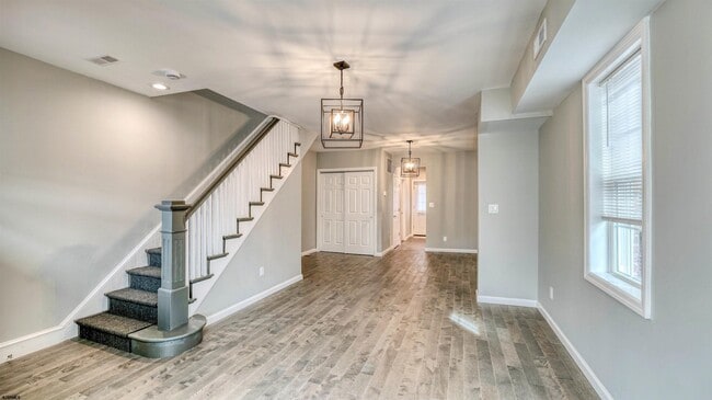 Building Photo - 103 N Harvard Ave