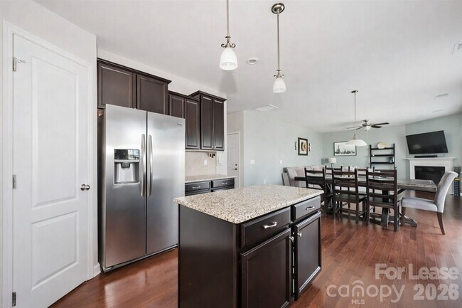 Building Photo - 10391 Hillsborough St