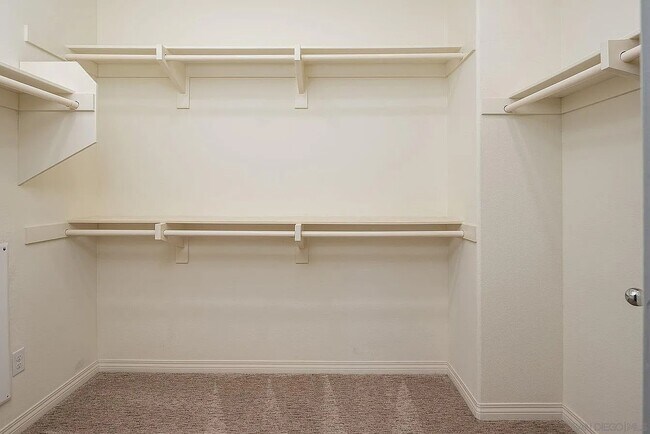 Building Photo - 518 Surfbird Ln