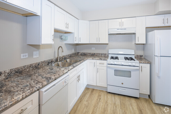 2BR, 1.5BA - 1,035 SF Upgrade Unit - Maple Leaf Apartments